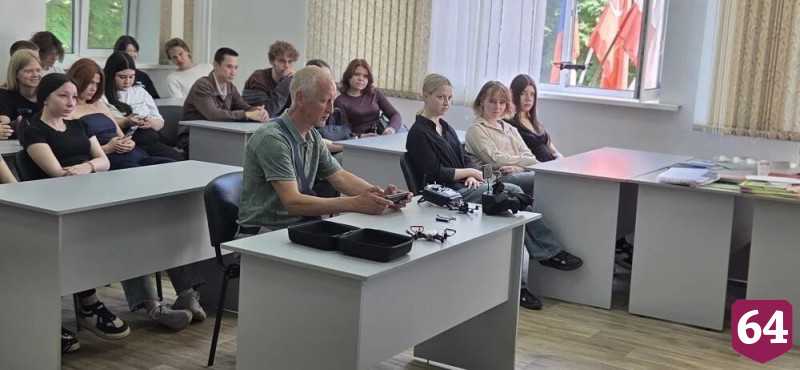 Саратовских студентов заинтересовали беспилотной авиацией
